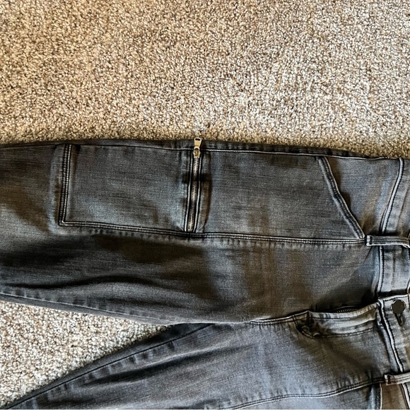 J Brand Kassidy grey cascade jean, size 28 - Picture 3 of 5